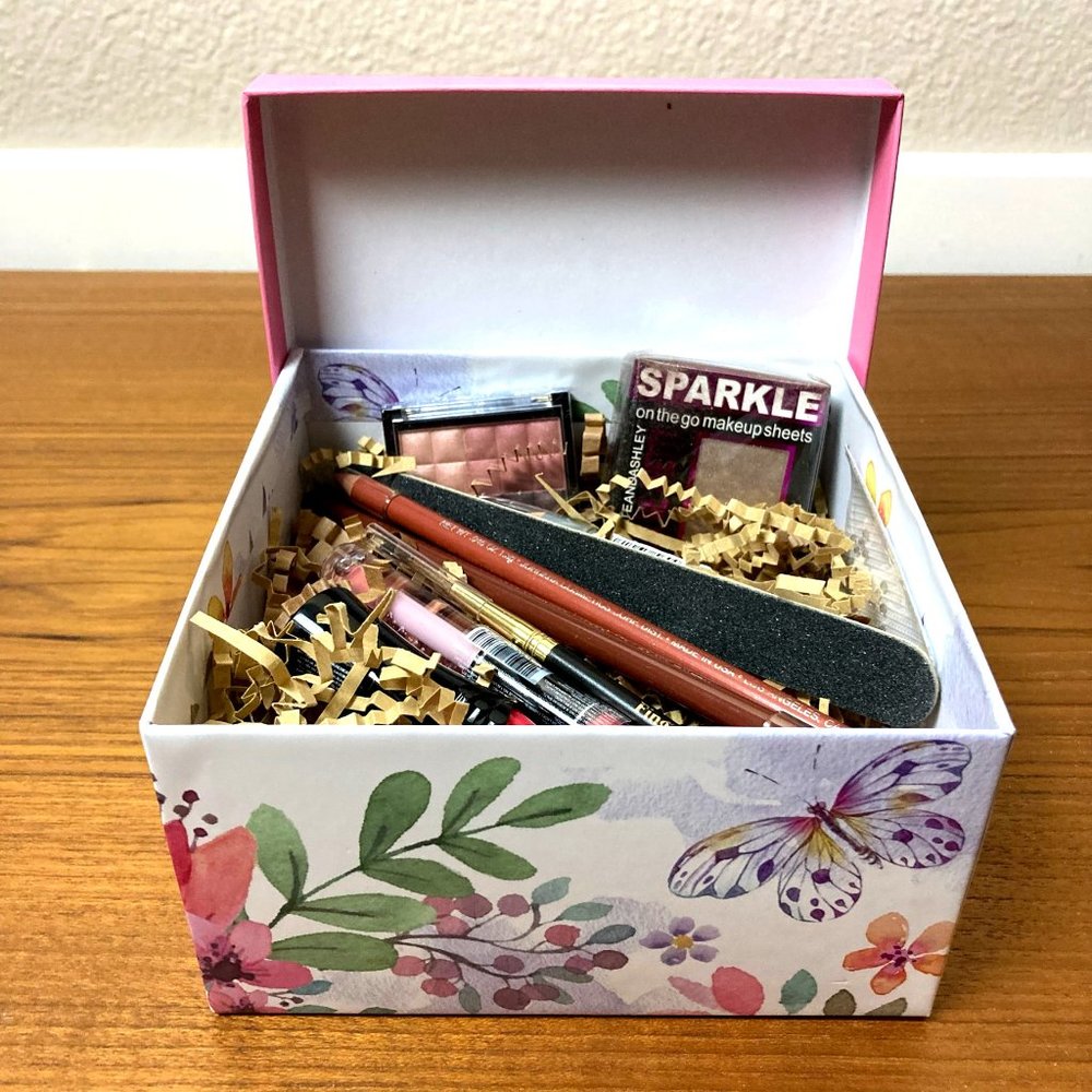 Makeup Gift Box - 10 pc